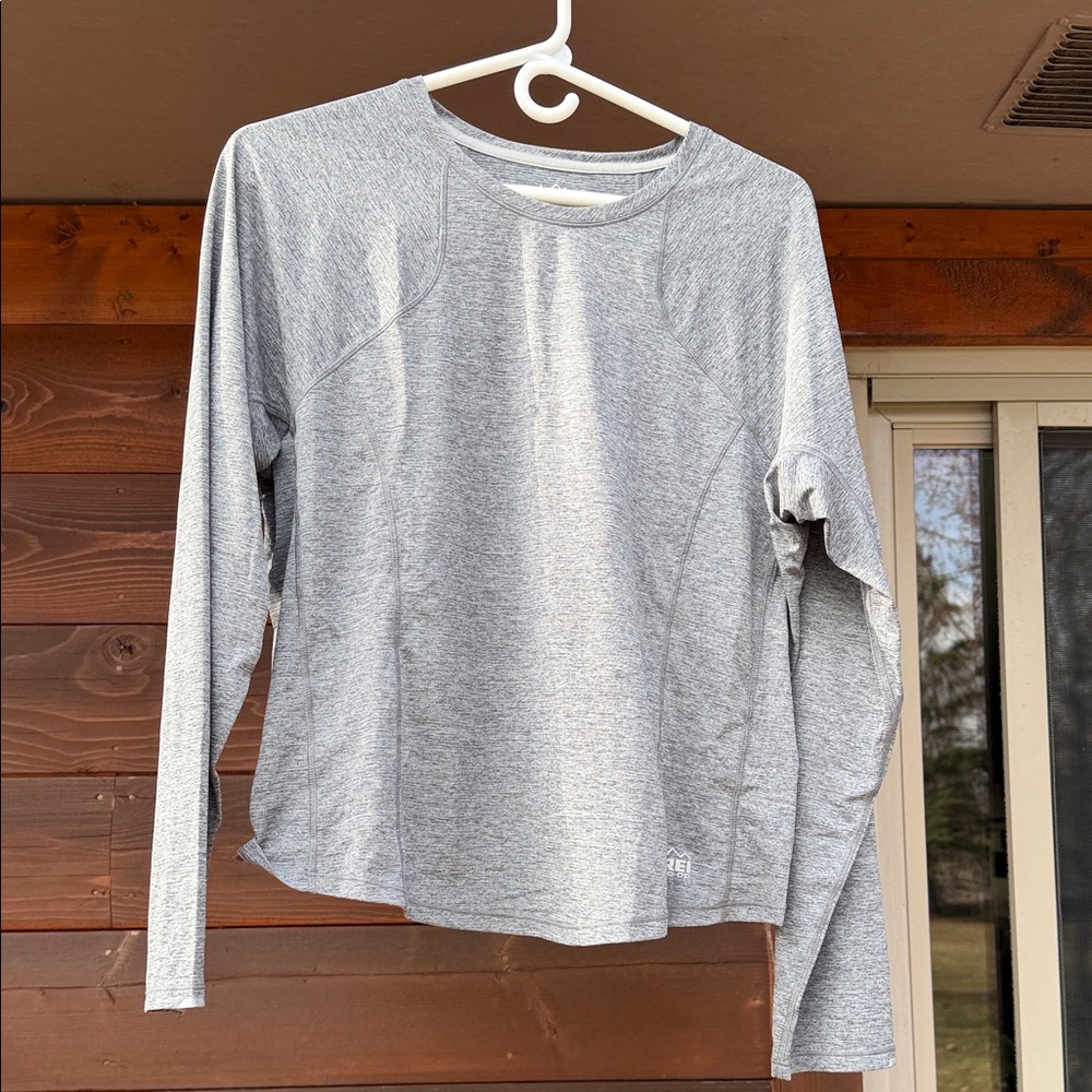 REI Women’s Long-Sleeve Heather Light Gray Crew Top